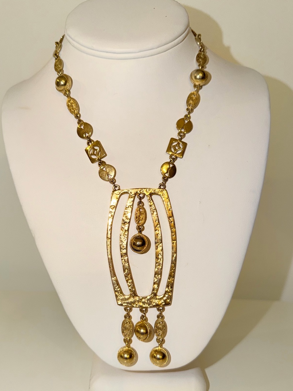 Vintage Gold-Tone 60’s Adjustable Necklace